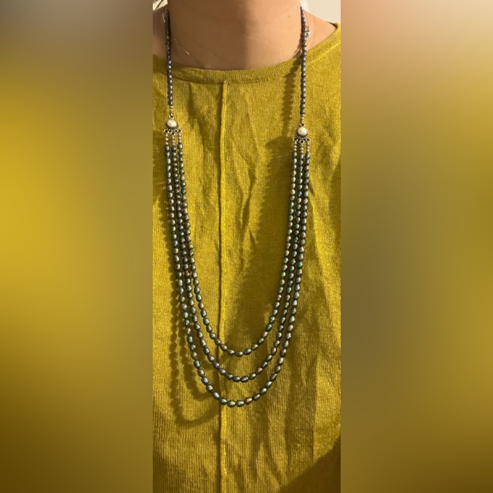 925 silver necklace with pearls and 17 inches long, I accept offers,